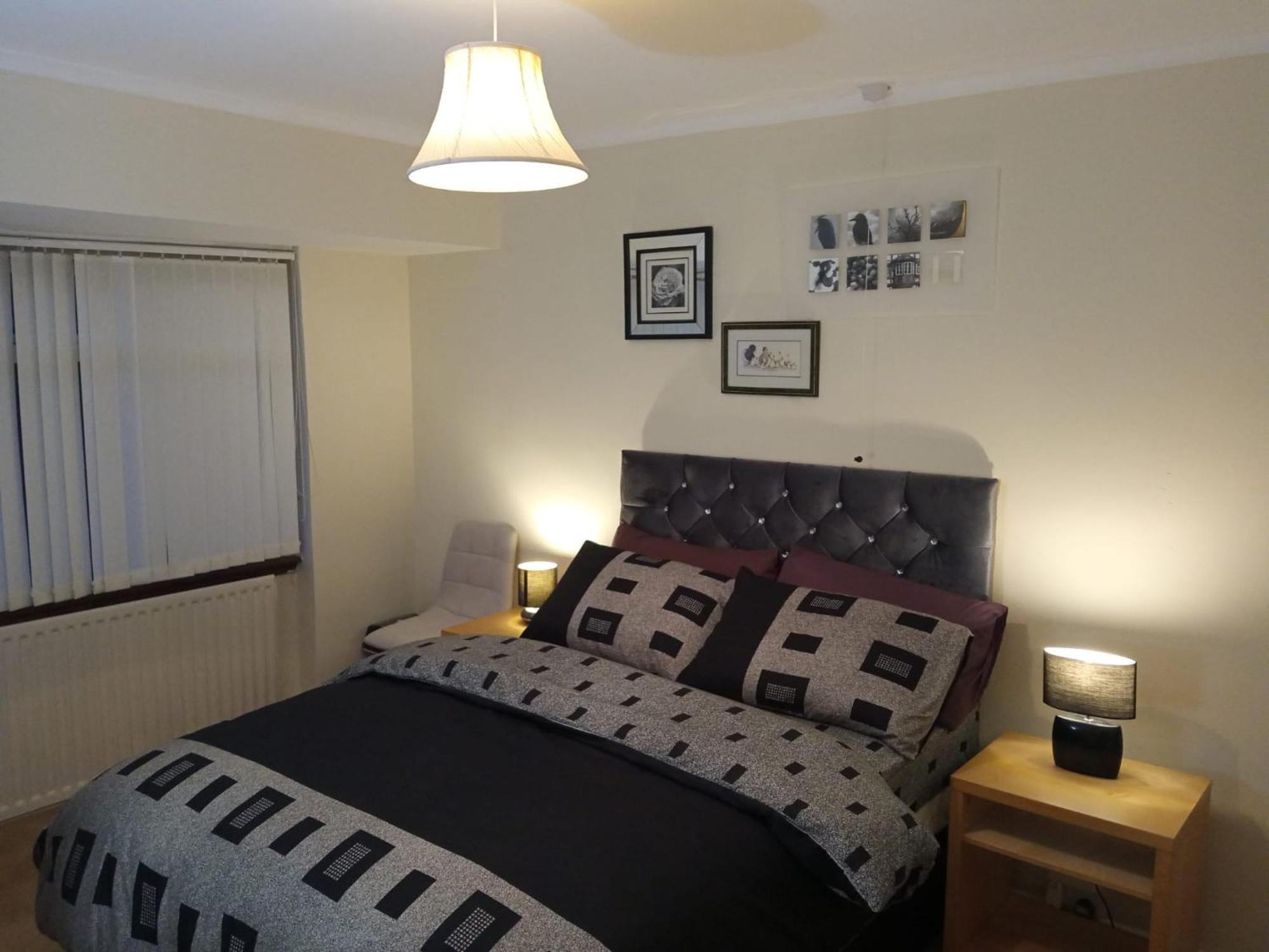 Ideal Home & Cottage Inviting 4 Bedroom Apartments Walsall Eksteriør bilde