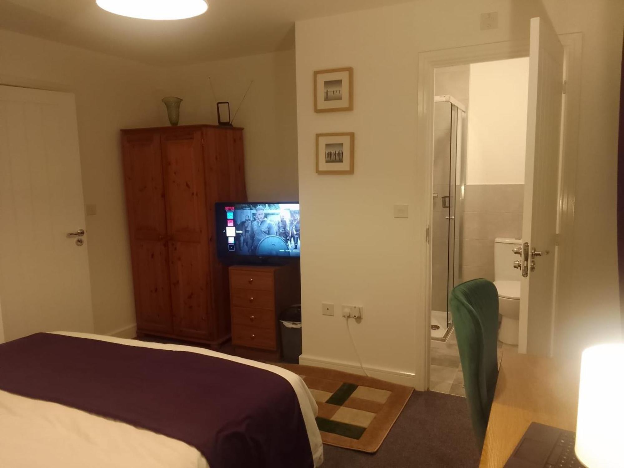 Ideal Home & Cottage Inviting 4 Bedroom Apartments Walsall Eksteriør bilde