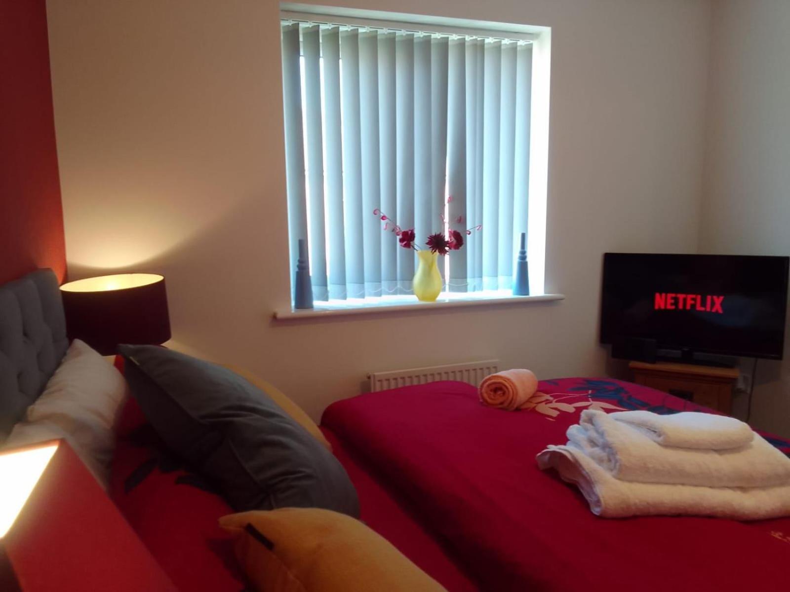 Ideal Home & Cottage Inviting 4 Bedroom Apartments Walsall Eksteriør bilde